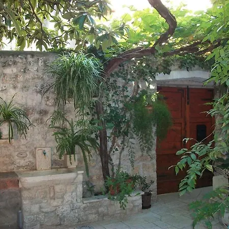And By The Sea - 16844 Guest house