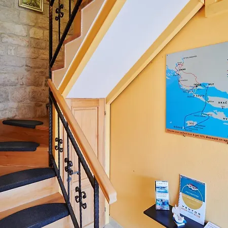Guest house And By The Sea - 16844 Trogir