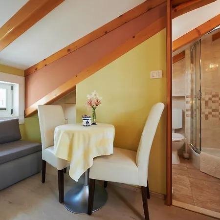 And By The Sea - 16844 Guest house 3*